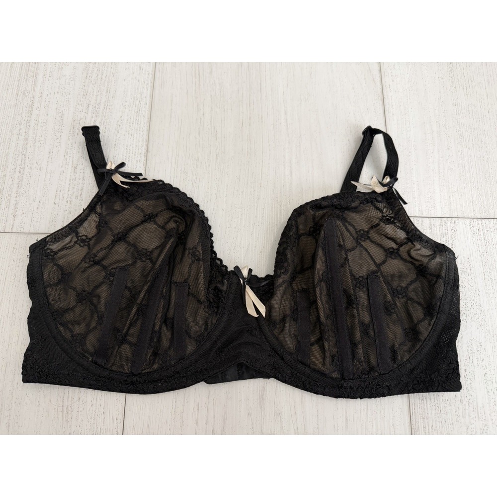 Vintage Frederick's of Hollywood Bra Sz 36DD Black Embroidered